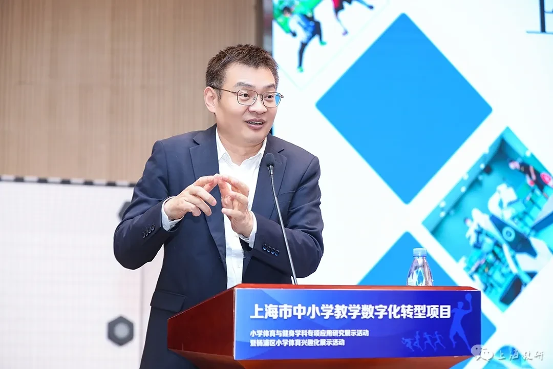 篮球教练如何帮助球员理解规则的重要性?_1
